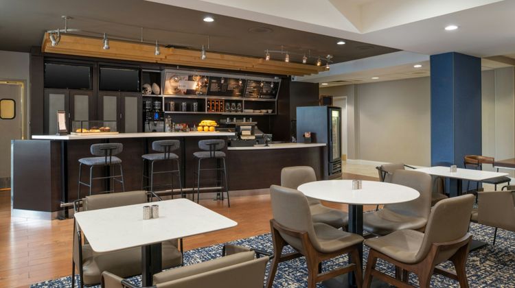 Courtyard by Marriott Shreveport Airport Restaurant
