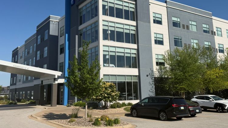Holiday Inn Express Bettendorf Davenport Exterior
