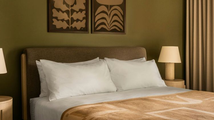 Hill House Inn Room