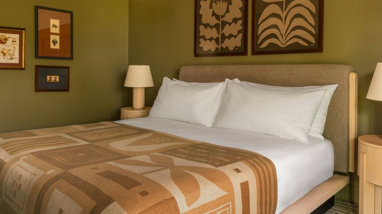 Hill House Inn Room