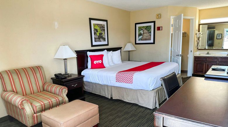 <b>Bonita Lakes Inn Room</b>. Images powered by <a href="https://www.leonardoworldwide.com/" title="Leonardo Worldwide" target="_blank">Leonardo</a>.
