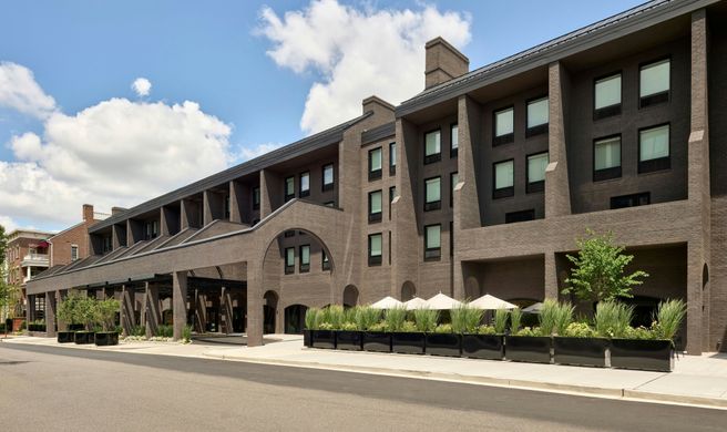 The Satire, Autograph Collection Exterior