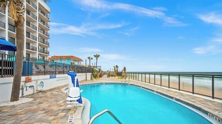 Tropic Sun Towers Pool