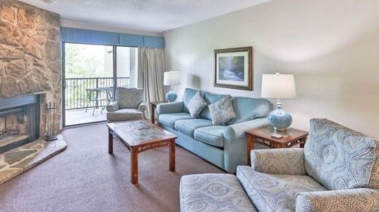 <b>Laurel Point Resort Room</b>. Images powered by <a href="https://www.leonardoworldwide.com/" title="Leonardo Worldwide" target="_blank">Leonardo</a>.