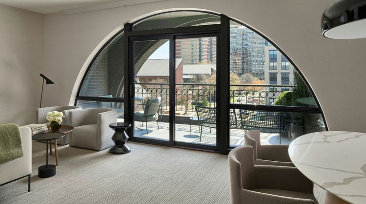 The Satire, Autograph Collection Suite