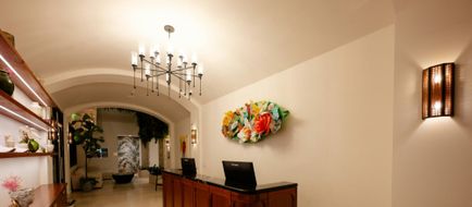 Alma San Juan Lobby