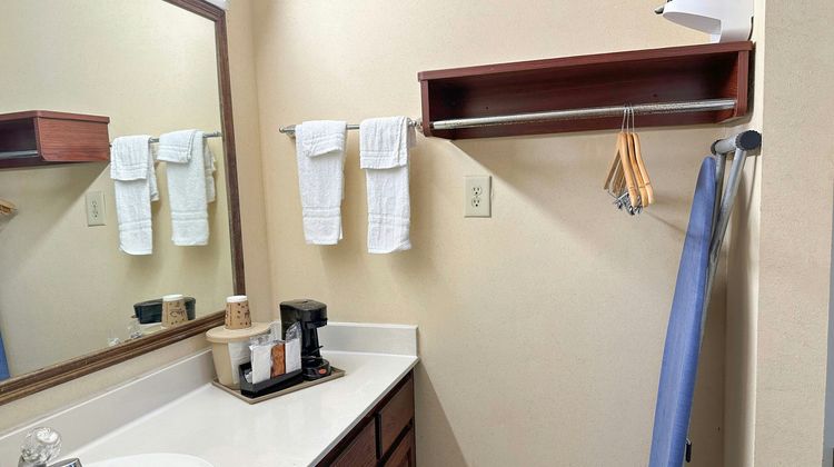 Bonita Lakes Inn Room