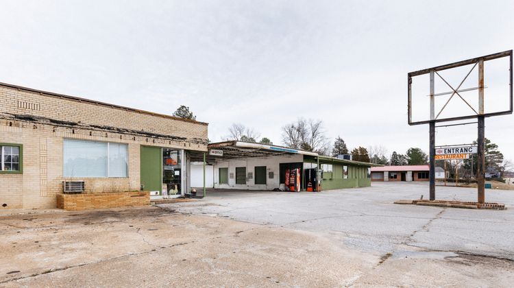 OYO Hotel Holly Springs MS Exterior