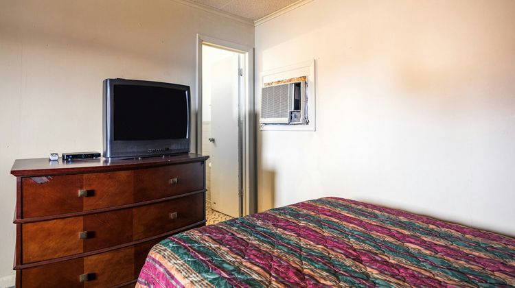 OYO Hotel Holly Springs MS Room