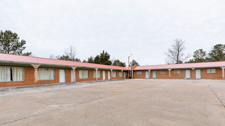 <b>OYO Hotel Holly Springs MS Exterior</b>. Images powered by <a href="https://www.leonardoworldwide.com/" title="Leonardo Worldwide" target="_blank">Leonardo</a>.