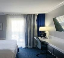 The Pacific Inn Room