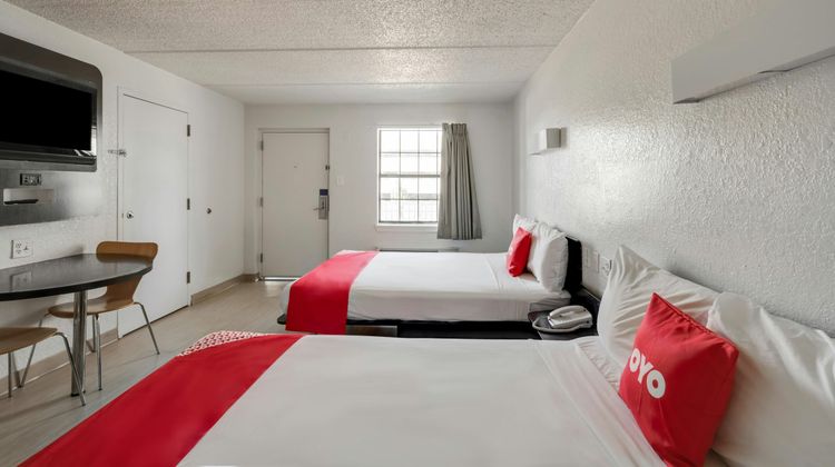 OYO Hotel Houston Katy Freeway Room