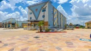 La Vyoma Villas, Westpark Hwy 6