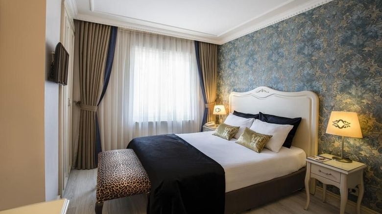<b>Raymond Blue Hotel Room</b>. Images powered by <a href="https://www.leonardoworldwide.com/" title="Leonardo Worldwide" target="_blank">Leonardo</a>.