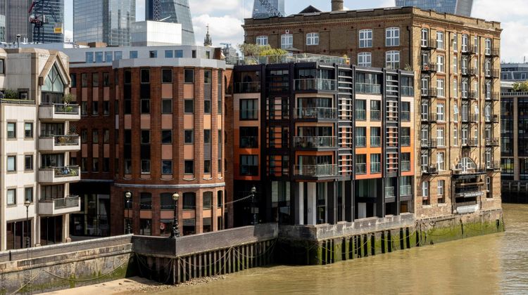 Locke at Broken Wharf, Millennium Bridge Exterior