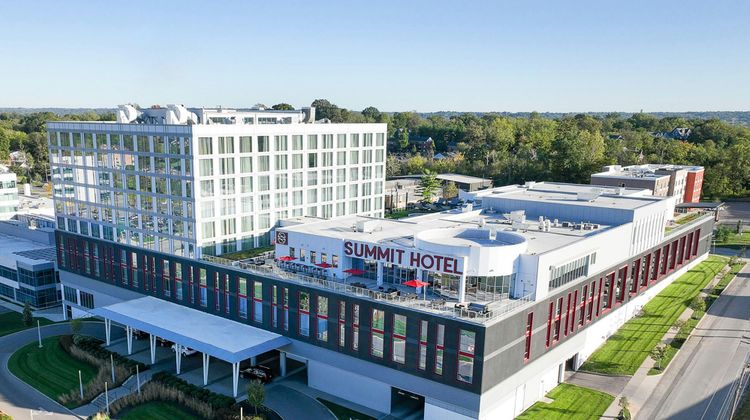 The Summit Hotel Exterior