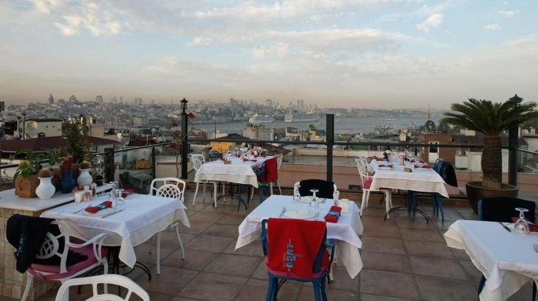 <b>Raymond Blue Hotel Restaurant</b>. Images powered by <a href="https://www.leonardoworldwide.com/" title="Leonardo Worldwide" target="_blank">Leonardo</a>.