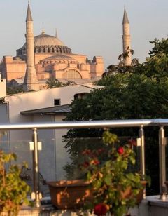 Raymond Blue Hotel
