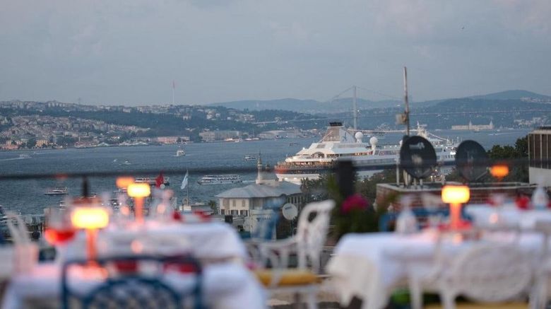 <b>Raymond Blue Hotel Restaurant</b>. Images powered by <a href="https://www.leonardoworldwide.com/" title="Leonardo Worldwide" target="_blank">Leonardo</a>.