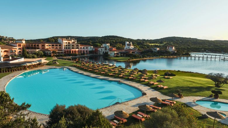 <b>Cala di Volpe, a Luxury Collection Hotel Pool</b>. Images powered by <a href="https://www.leonardoworldwide.com/" title="Leonardo Worldwide" target="_blank">Leonardo</a>.