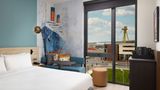 Aloft Belfast Titanic Quarter Room