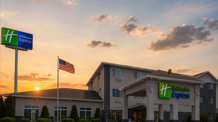 Holiday Inn Express Exterior