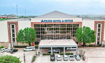 Atrium Hotel & Suites DFW Airport South