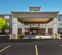 Holiday Inn Express Wabash Exterior