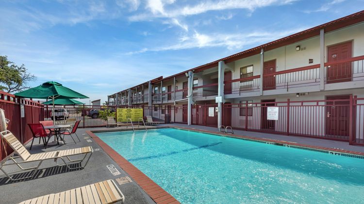 Red Roof Inn Dallas - Richardson Pool