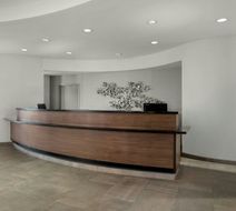 Courtyard Republic Arpt Long Island Lobby