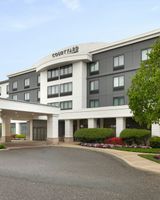 Courtyard Republic Arpt Long Island