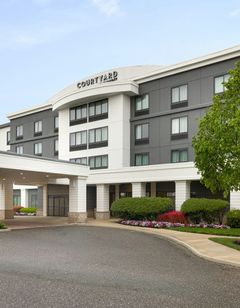 Courtyard Republic Arpt Long Island