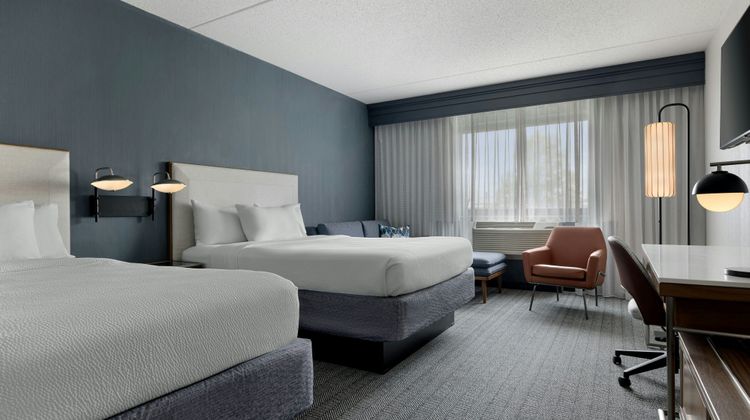 Courtyard Republic Arpt Long Island Room