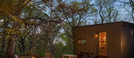 Postcard Cabins Gilchrest Sprin Exterior