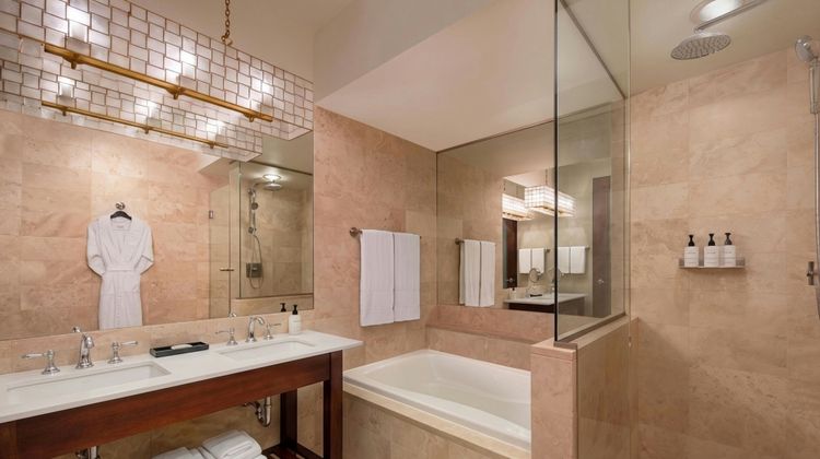 Hotel Ivy, a Luxury Collection Hotel Room