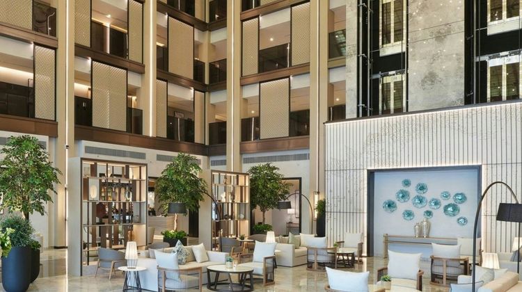 Al Ain Rotana Hotel Lobby