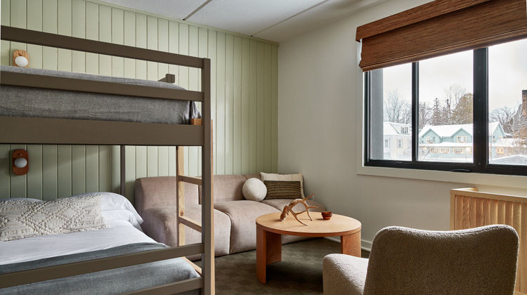 Laurel Lake Placid Room