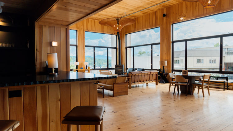 Laurel Lake Placid Lobby