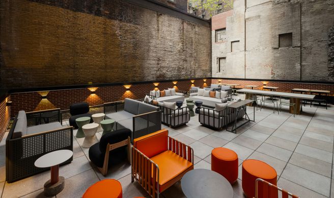 Hotel 38 NYC Tapestry Exterior