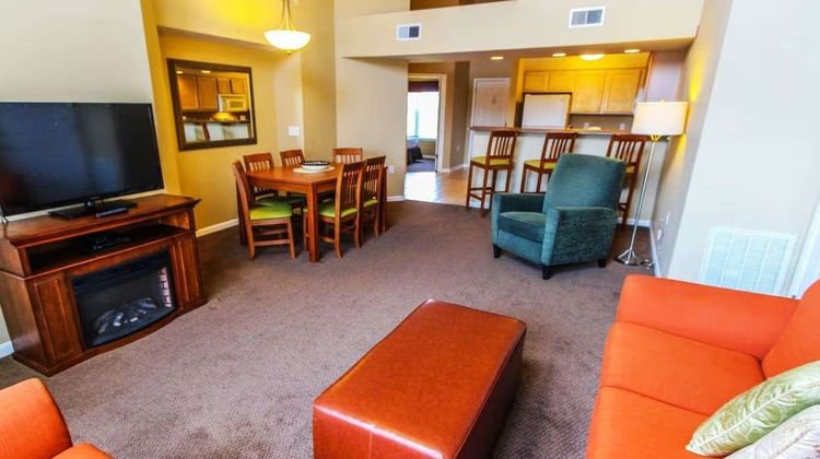 Carriage Place Room