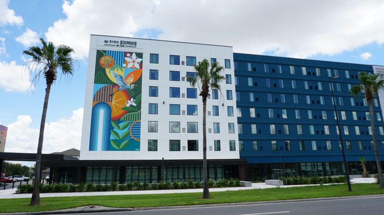 Staybridge Suites Orlando Universal Blvd Exterior