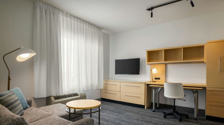 TownePlace Suites Phoenix Goodyear Room
