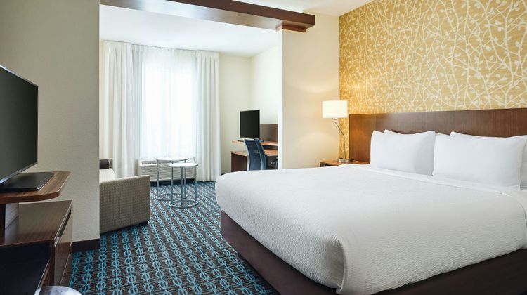 Fairfield Inn & Suites Sidney Suite