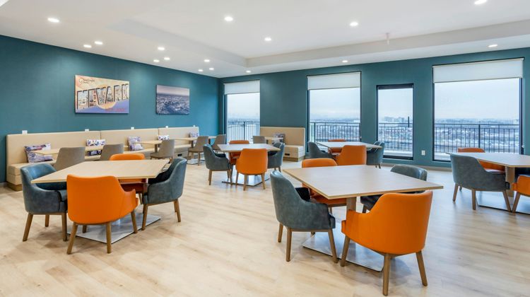 Four Points by Sheraton Newark Airport Restaurant