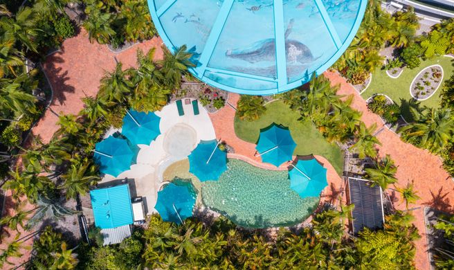 Riviera Resort Exterior