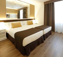 Sercotel Alfonso XIII Hotel Room