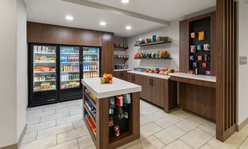 Holiday Inn Express & Suites Greenwood