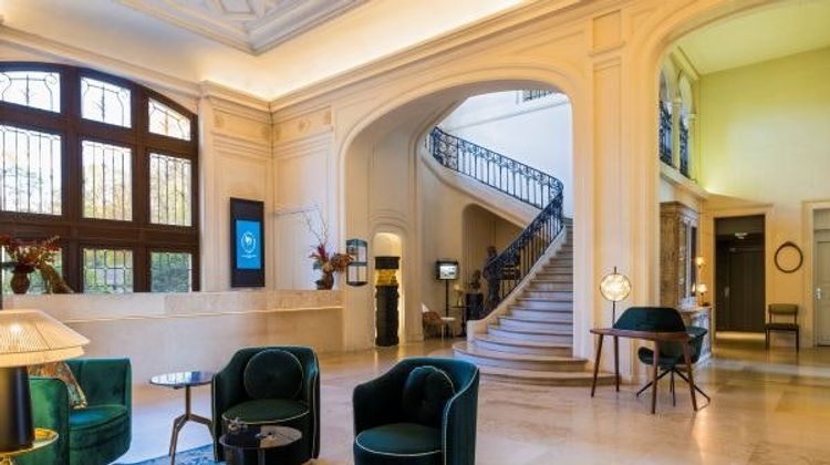 Chateau Jeanne & The Forest Lobby