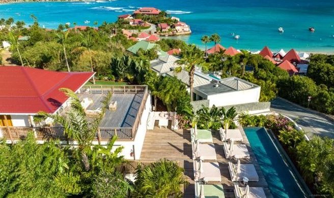 Tropical Hotel Exterior