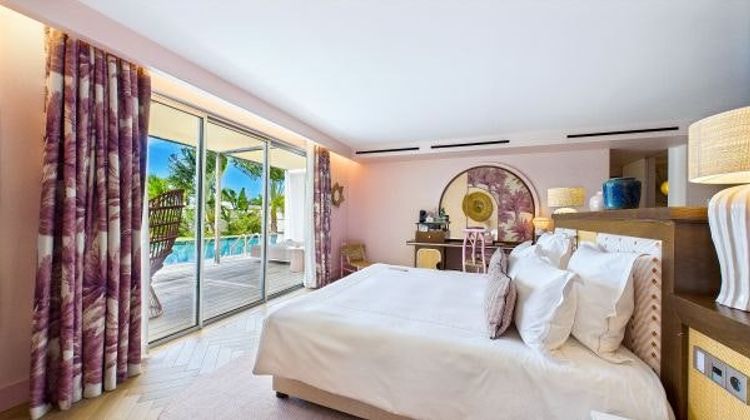 Tropical Hotel Room